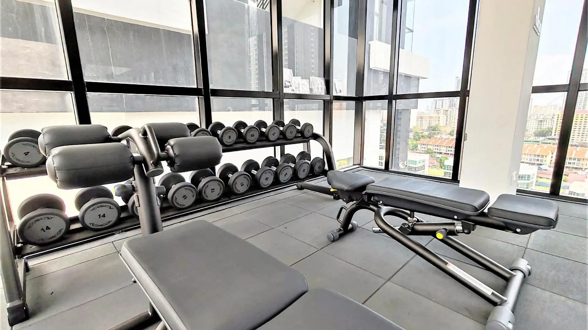 Apartment Skyblue 2 Rooms Apartment, 4 Plus 2 Pax At Urban Suites Jelutong