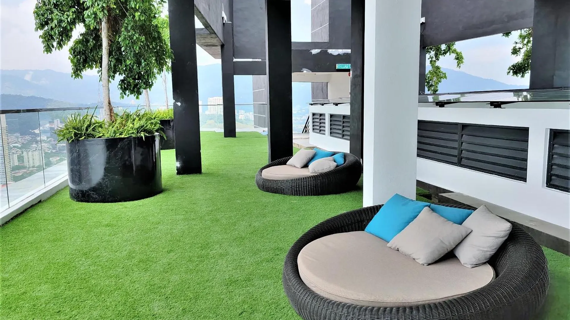 Apartment Skyblue 2 Rooms Apartment, 4 Plus 2 Pax At Urban Suites Jelutong