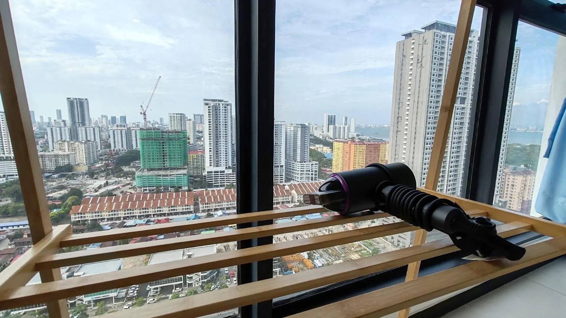 Apartment Skyblue 2 Rooms Apartment, 4 Plus 2 Pax At Urban Suites Jelutong